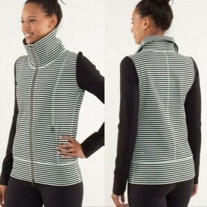 Lululemon Daily Yoga Jacket 6 Mint Striped